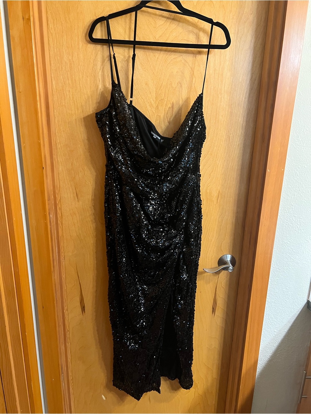 ✨ PrettyLittleThing Sequin Cowl Midi Cocktail Dress